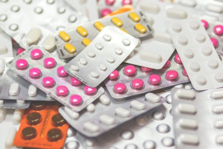 Keeping Safe While Buying Medicines Online